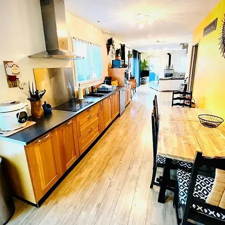 Maison Neuve A 10 Minutes De La فيلة