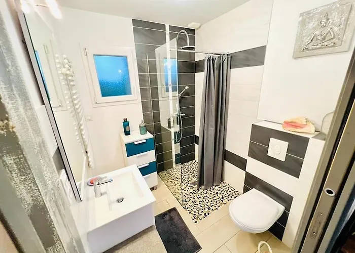 Villa Maison Neuve A 10 Minutes De La *